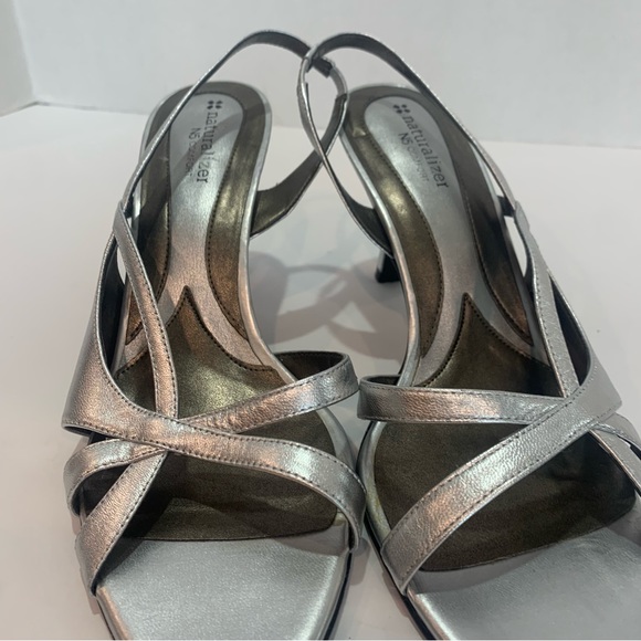 NATURALIZER metallic silver strappy sandals are the comfort line size 11 - Picture 5 of 16